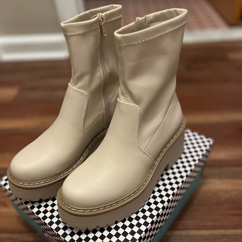 Chelsea Boot